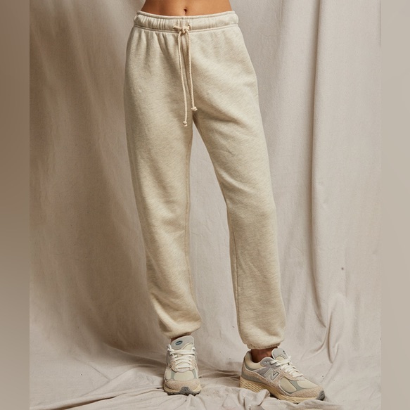 New Perfectwhitetee Michelle 100% Cotton Fleece Joggers In Sugar Sz Xs